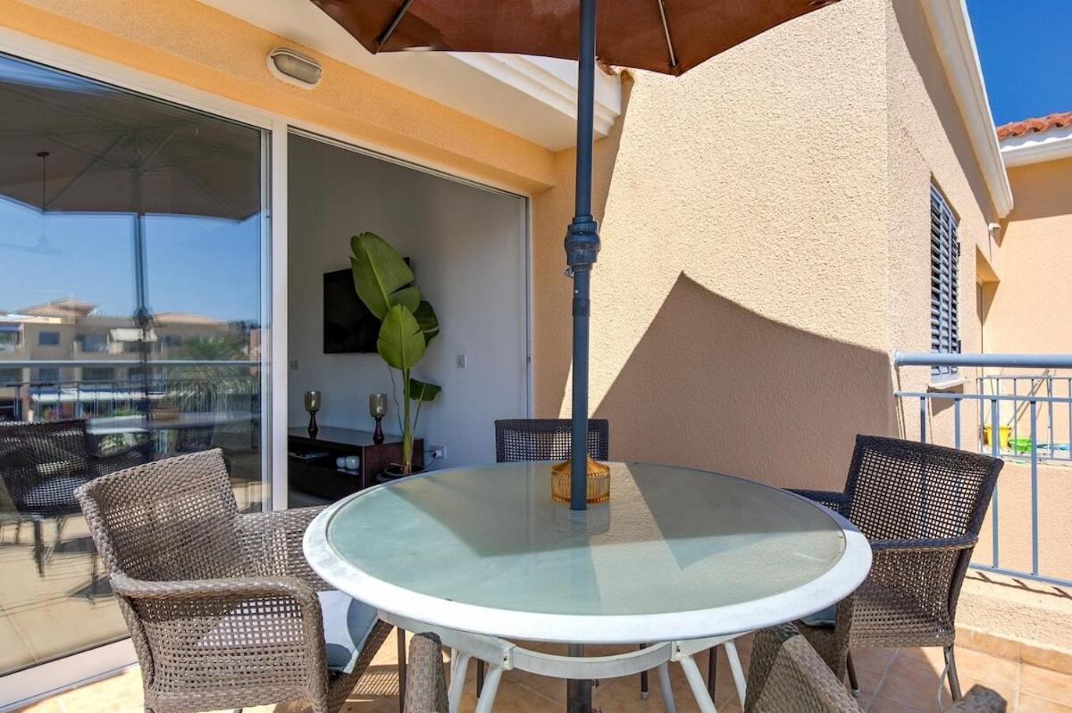 Limnaria Gardens Beautiful Apartment By Vichy Paphos Exterior foto