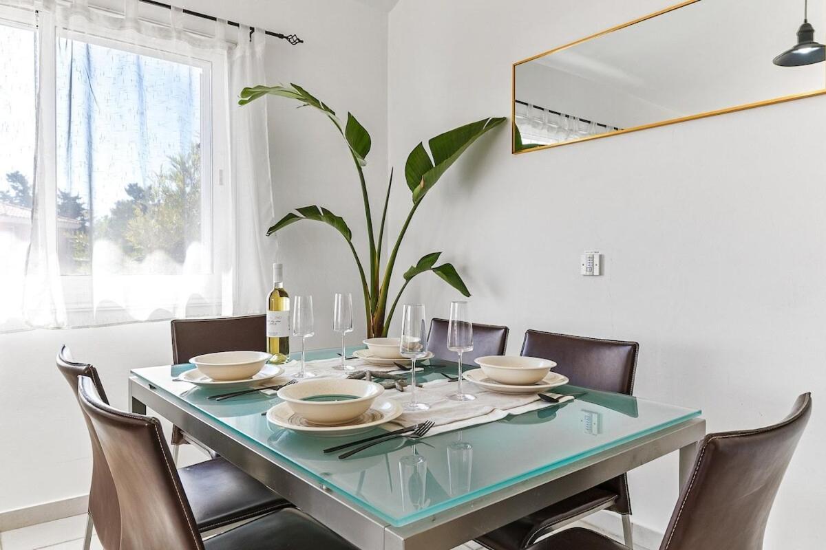 Limnaria Gardens Beautiful Apartment By Vichy Paphos Exterior foto